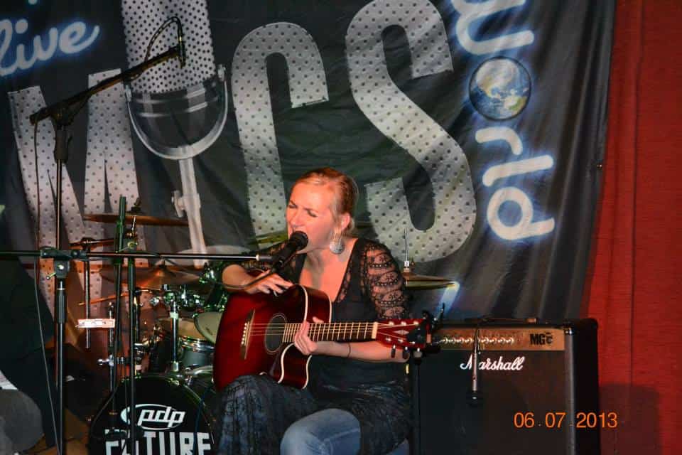 Musibiz promotes global independent music collaborations and events.