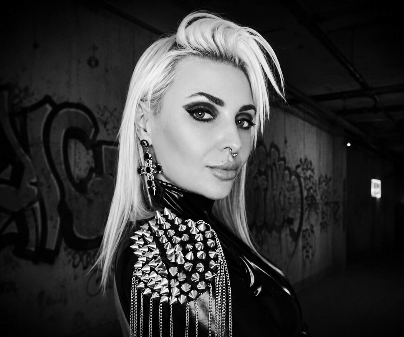 Chelle press photo